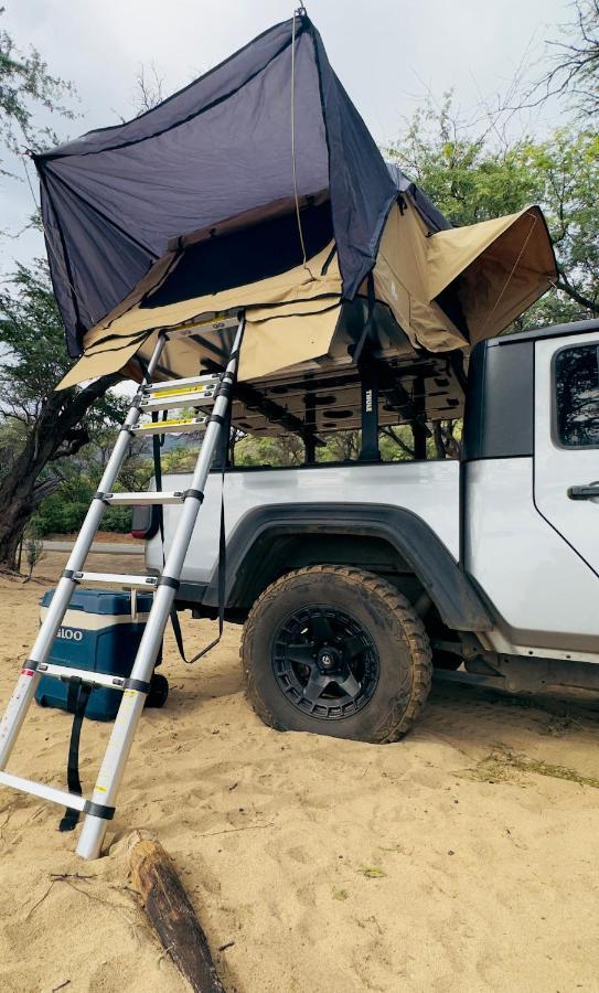 Explore Maui'S Diverse Campgrounds And Uncover The Island'S Beauty From Fresh Perspectives Every Day As You Journey With Aloha Glamp'S Great Jeep Equipped With A Rooftop Tent パイア エクステリア 写真