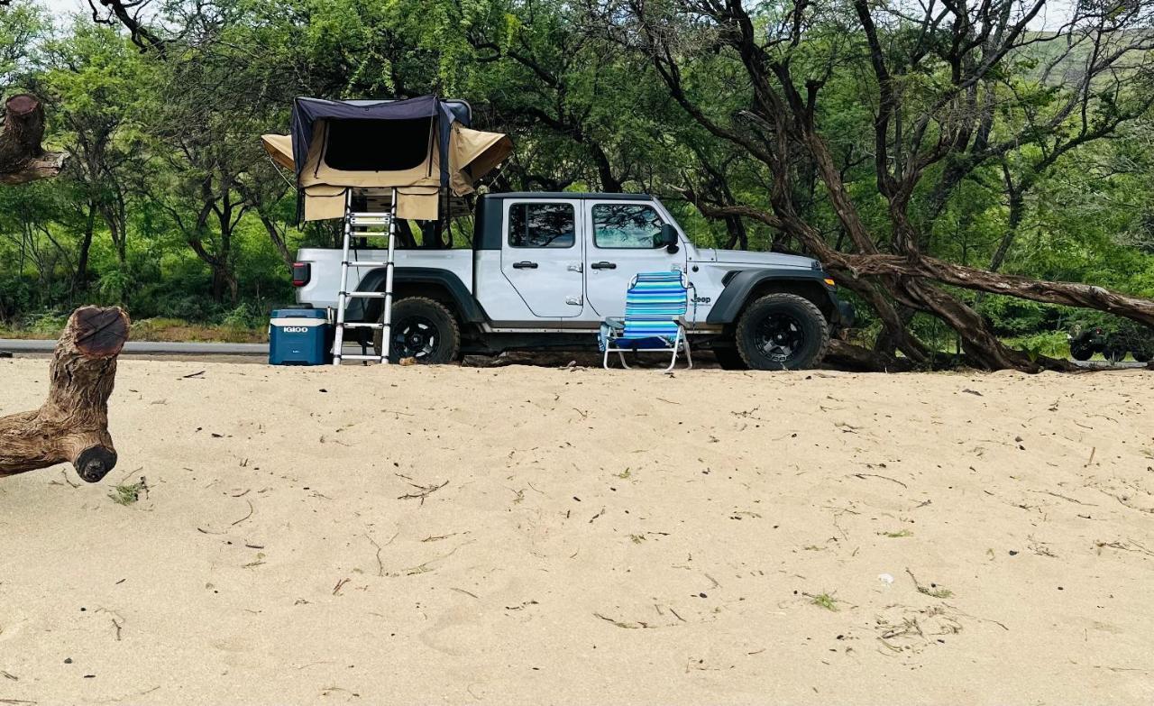 Explore Maui'S Diverse Campgrounds And Uncover The Island'S Beauty From Fresh Perspectives Every Day As You Journey With Aloha Glamp'S Great Jeep Equipped With A Rooftop Tent パイア エクステリア 写真