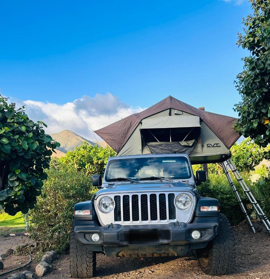 Explore Maui'S Diverse Campgrounds And Uncover The Island'S Beauty From Fresh Perspectives Every Day As You Journey With Aloha Glamp'S Great Jeep Equipped With A Rooftop Tent パイア エクステリア 写真