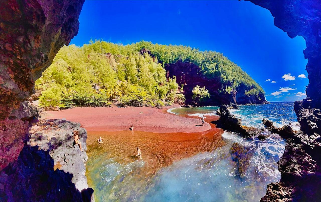 Explore Maui'S Diverse Campgrounds And Uncover The Island'S Beauty From Fresh Perspectives Every Day As You Journey With Aloha Glamp'S Great Jeep Equipped With A Rooftop Tent パイア エクステリア 写真