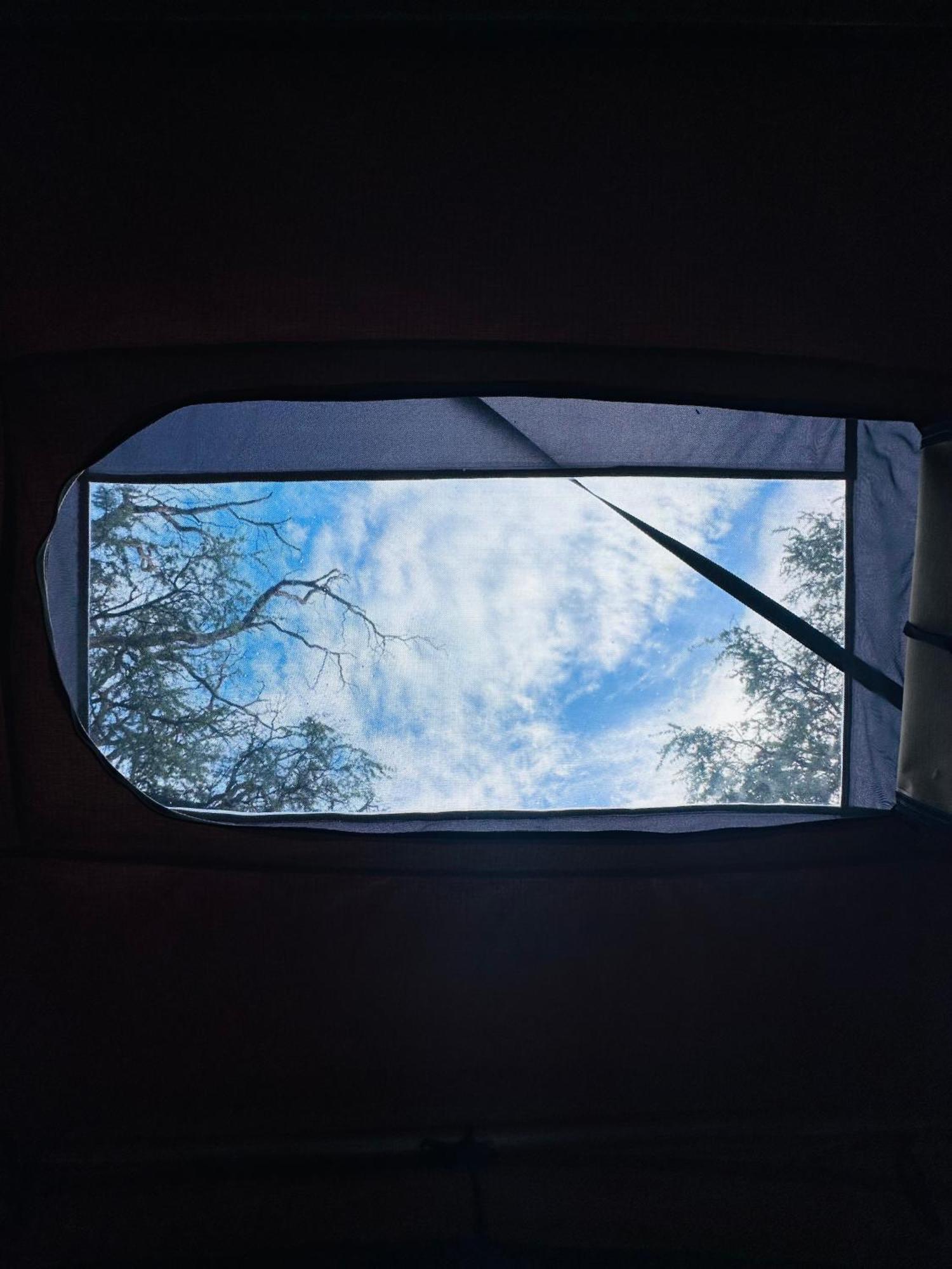 Explore Maui'S Diverse Campgrounds And Uncover The Island'S Beauty From Fresh Perspectives Every Day As You Journey With Aloha Glamp'S Great Jeep Equipped With A Rooftop Tent パイア エクステリア 写真